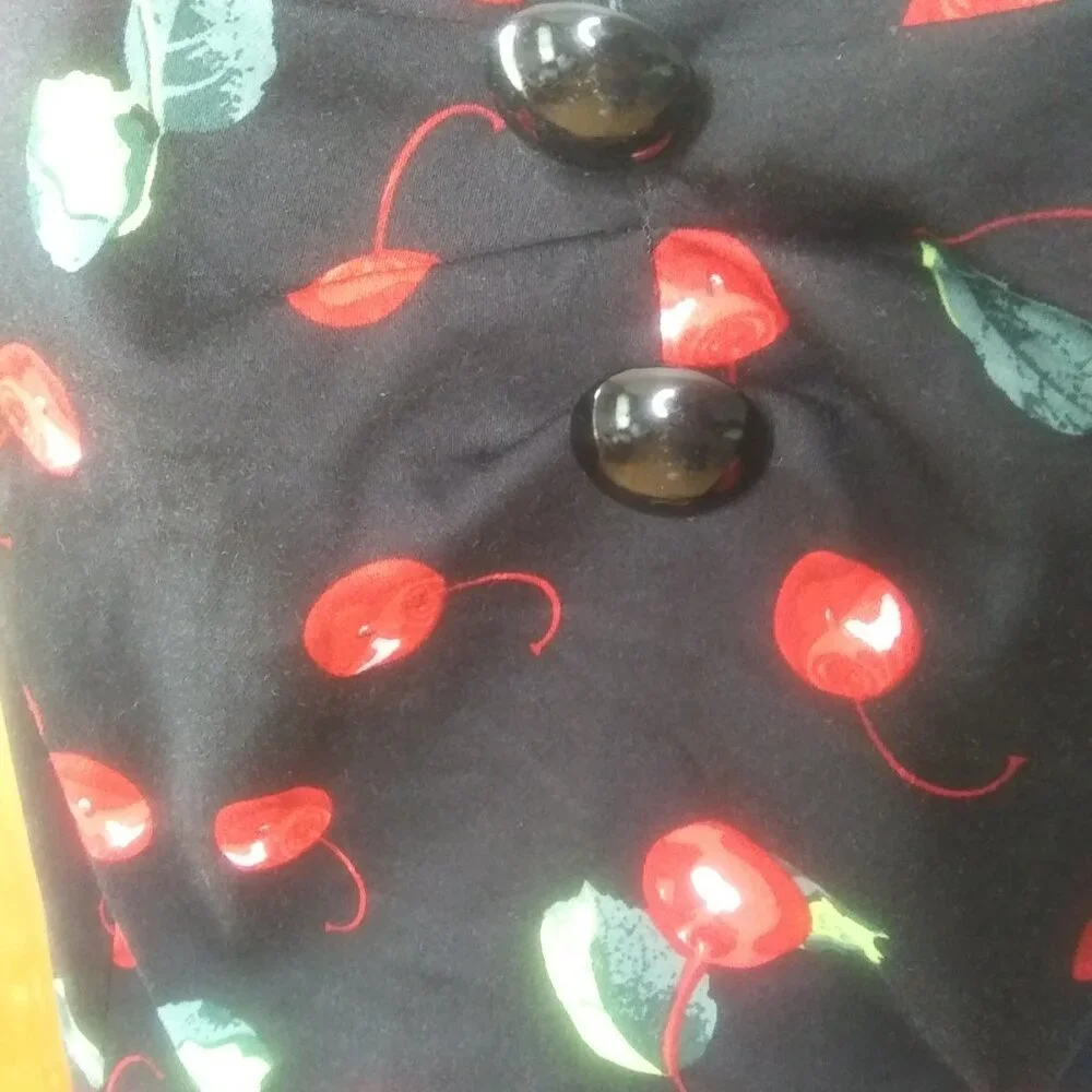 COLLECTIF Dolores cherry print top pin up retro size 2XL  subtle sexy - Picture 12 of 16